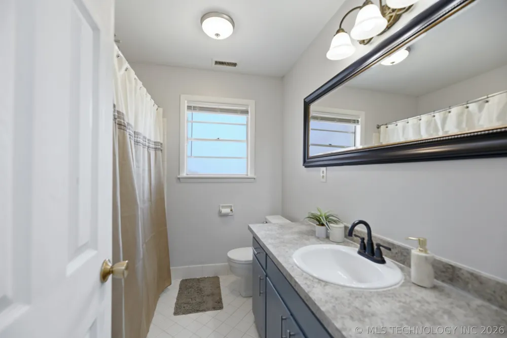 8634 E 38th Place NE Tulsa, OK 74146
