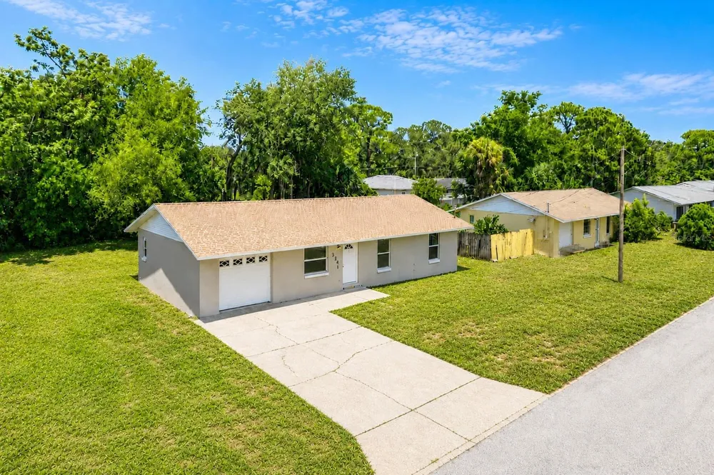 324 QUEEN AVENUE Oviedo, FL 32765