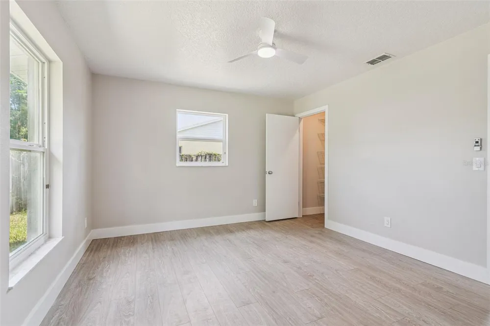 324 QUEEN AVENUE Oviedo, FL 32765