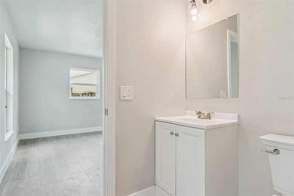 324 QUEEN AVENUE Oviedo, FL 32765