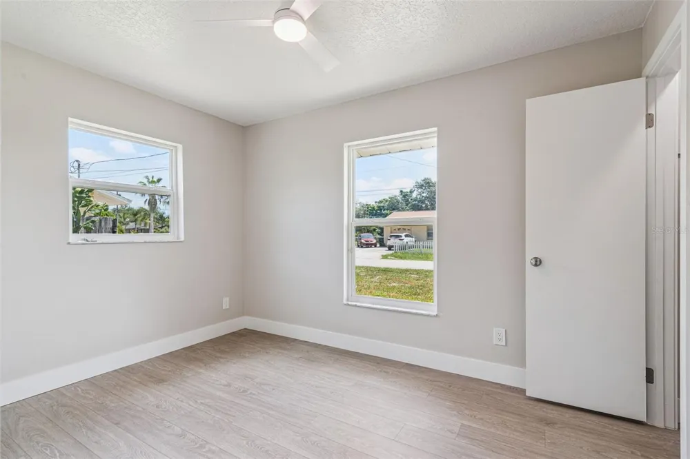 324 QUEEN AVENUE Oviedo, FL 32765