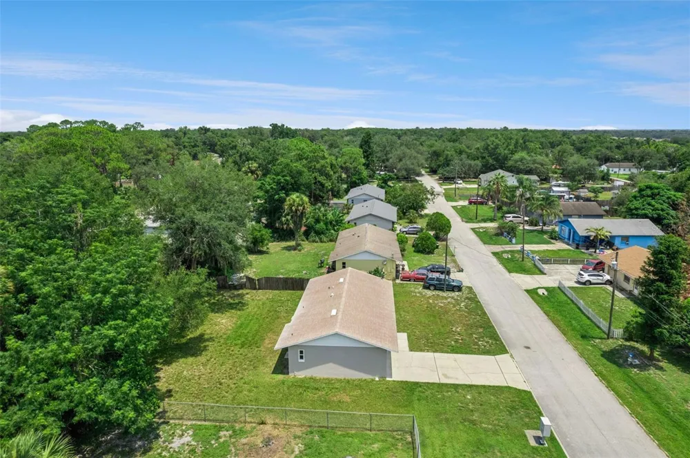 324 QUEEN AVENUE Oviedo, FL 32765