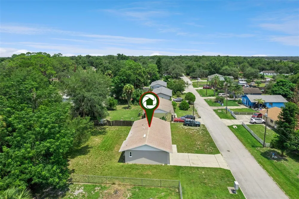 324 QUEEN AVENUE Oviedo, FL 32765