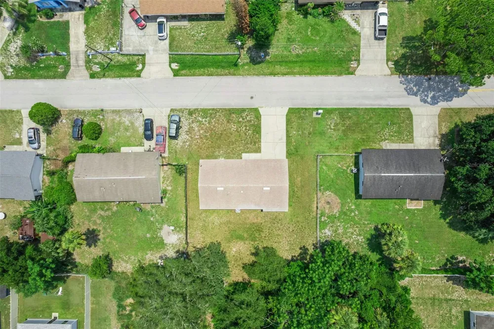 324 QUEEN AVENUE Oviedo, FL 32765