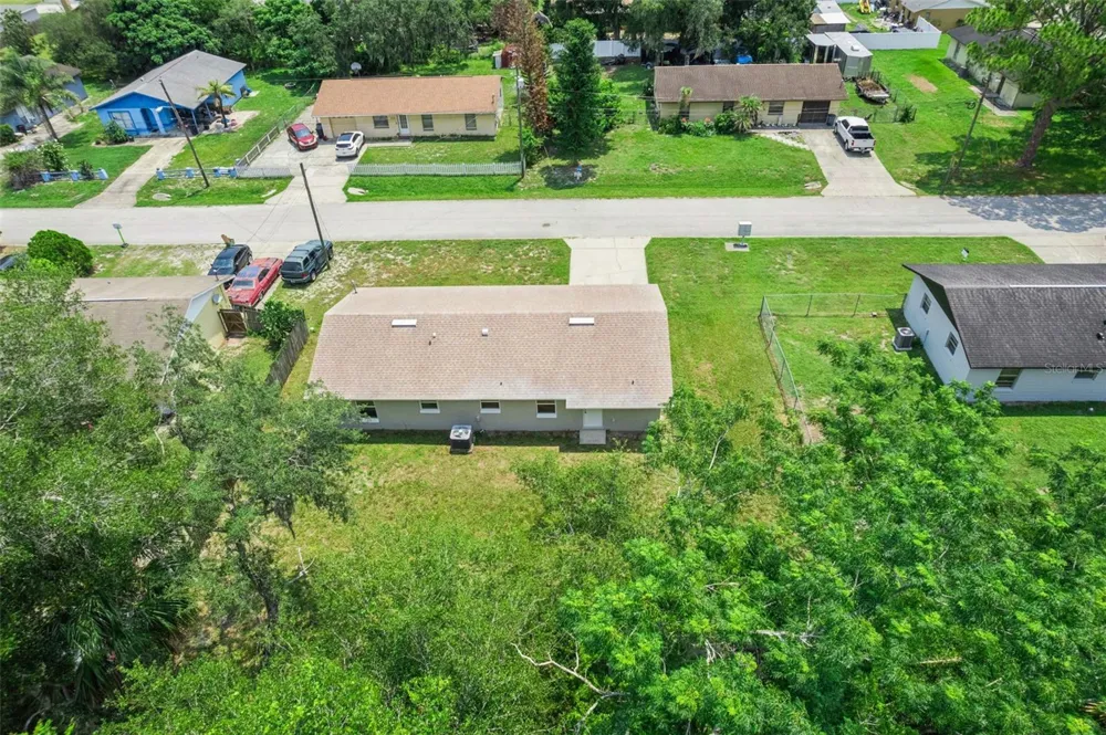 324 QUEEN AVENUE Oviedo, FL 32765