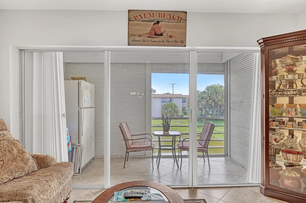 504 Davis Road #96 Palm Springs, FL 33461