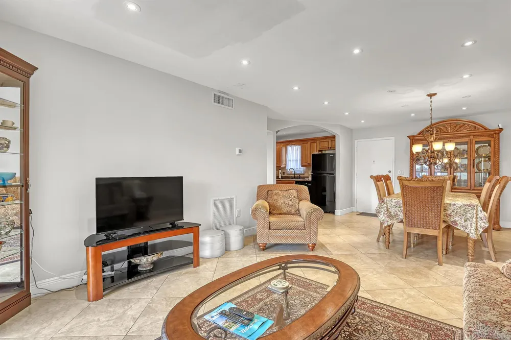 504 Davis Road #96 Palm Springs, FL 33461