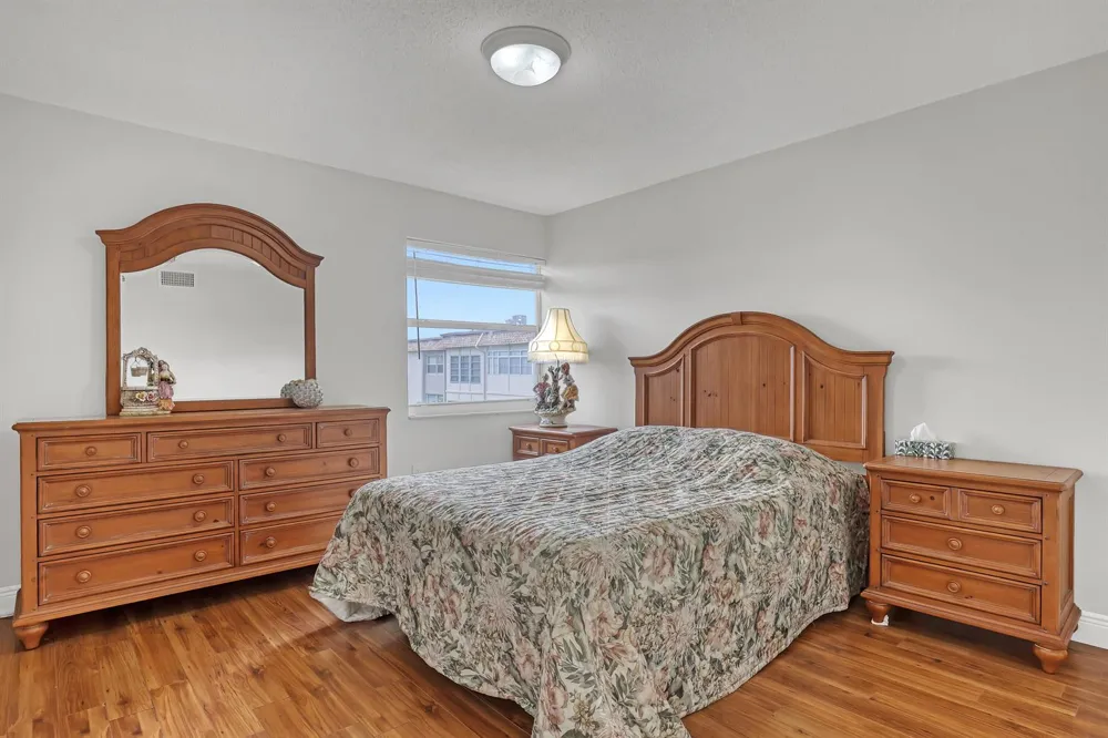 504 Davis Road #96 Palm Springs, FL 33461
