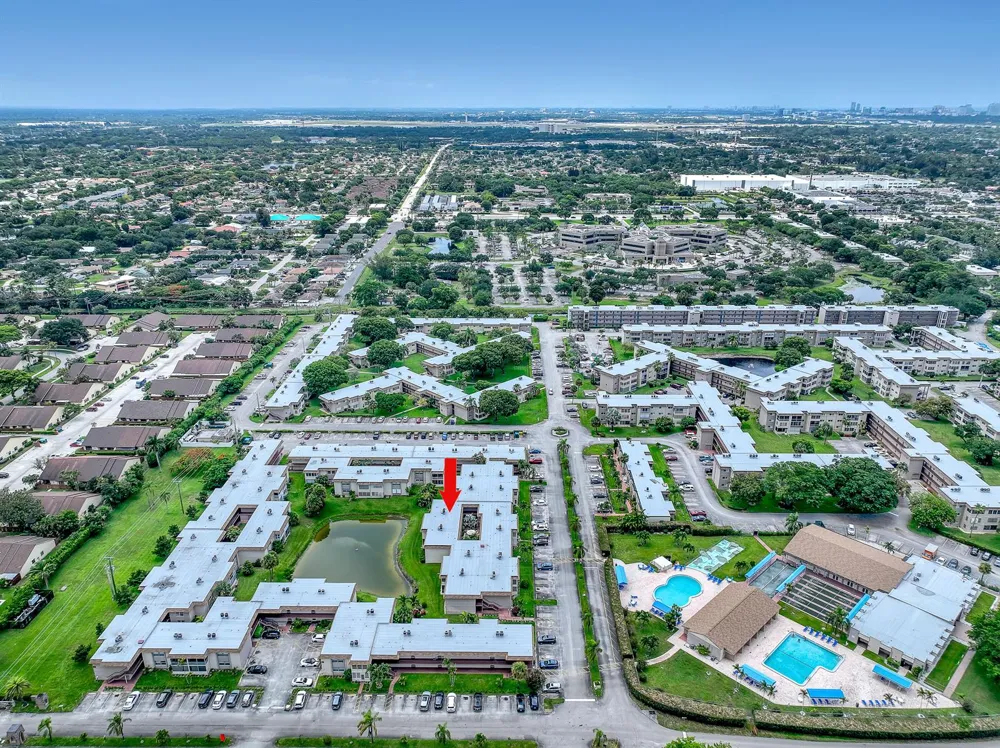 504 Davis Road #96 Palm Springs, FL 33461