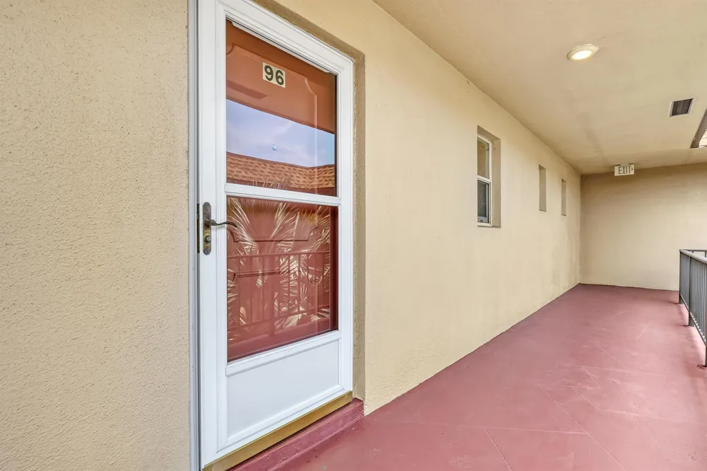 504 Davis Road #96 Palm Springs, FL 33461