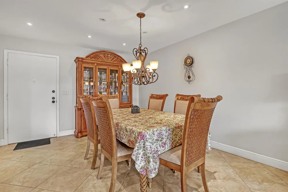 504 Davis Road #96 Palm Springs, FL 33461