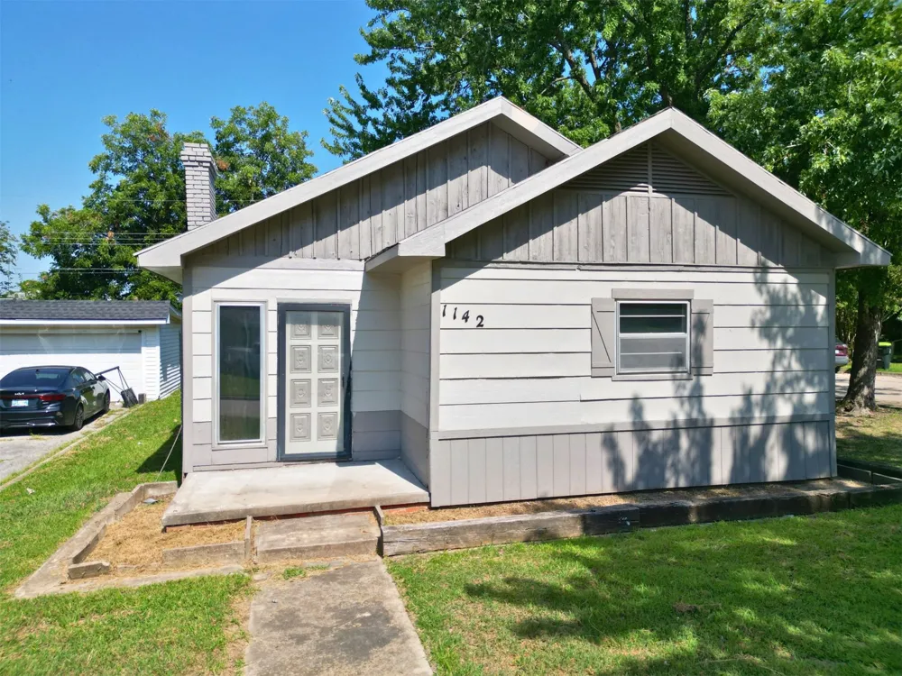 1142 S Stockton Street Ada, OK 74820
