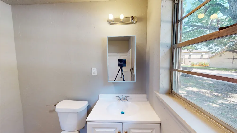 1142 S Stockton Street Ada, OK 74820