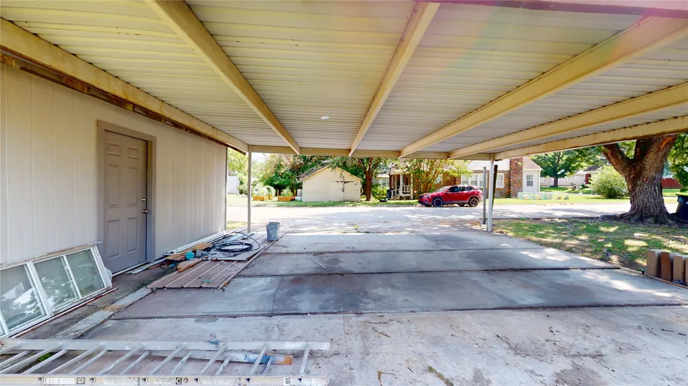 1142 S Stockton Street Ada, OK 74820