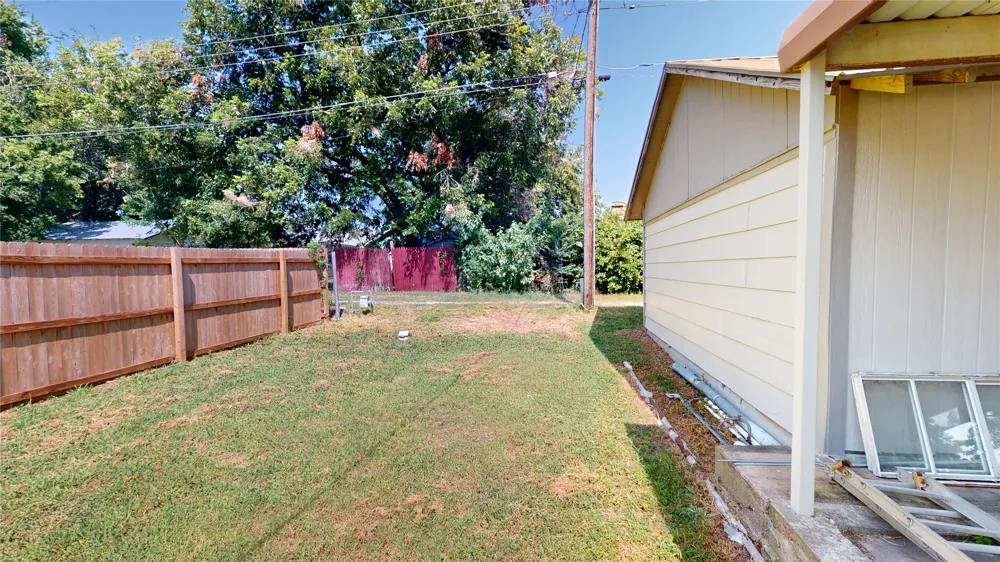 1142 S Stockton Street Ada, OK 74820
