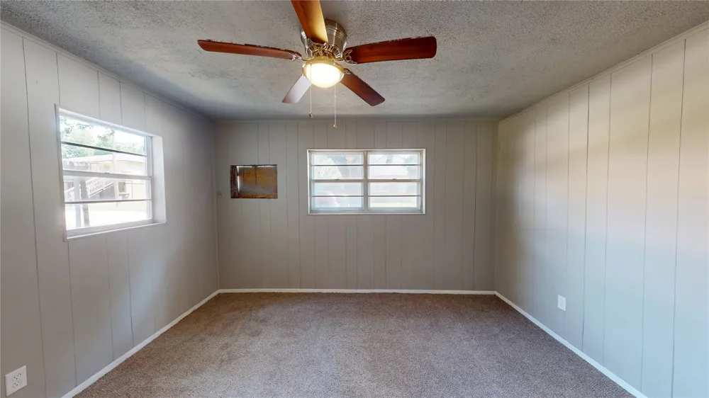 1142 S Stockton Street Ada, OK 74820