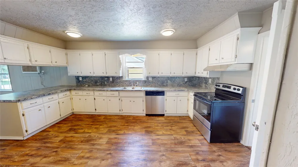 1142 S Stockton Street Ada, OK 74820