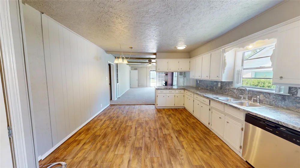 1142 S Stockton Street Ada, OK 74820