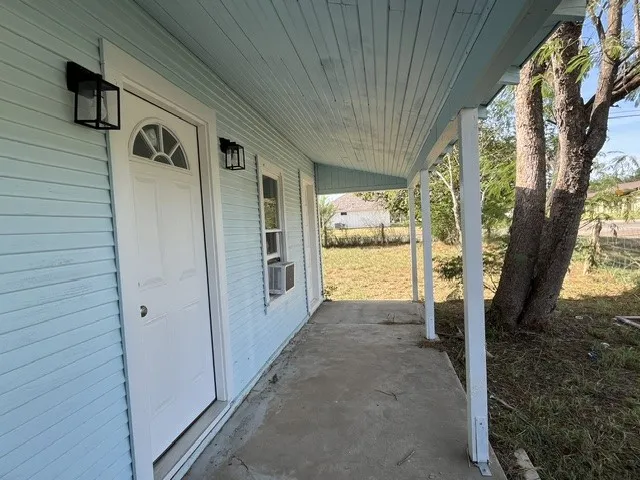 409 E Kohler Street Hebbronville, TX 78361