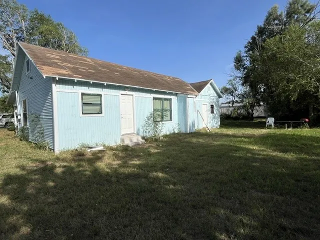409 E Kohler Street Hebbronville, TX 78361
