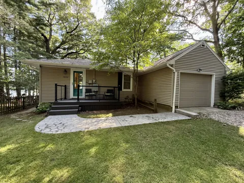 1880 Hemlock Crest Drive