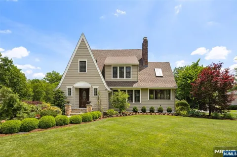 225 Walnut Street