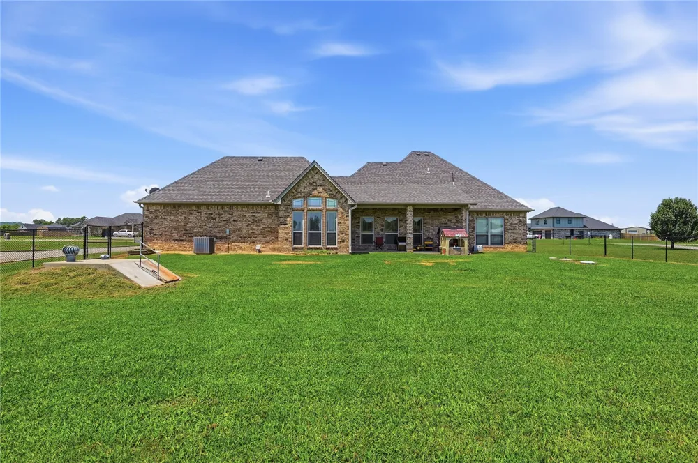 230 Buck Trail Durant, OK 74701