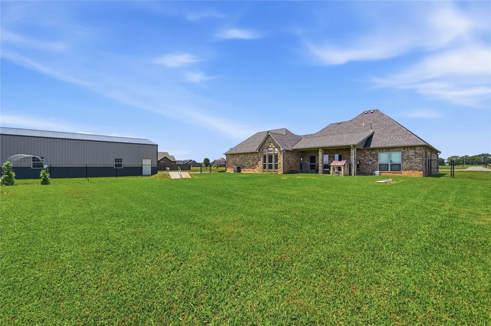 230 Buck Trail Durant, OK 74701