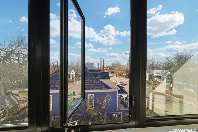 1512 WYOMING ST #1 San Antonio, TX 78203