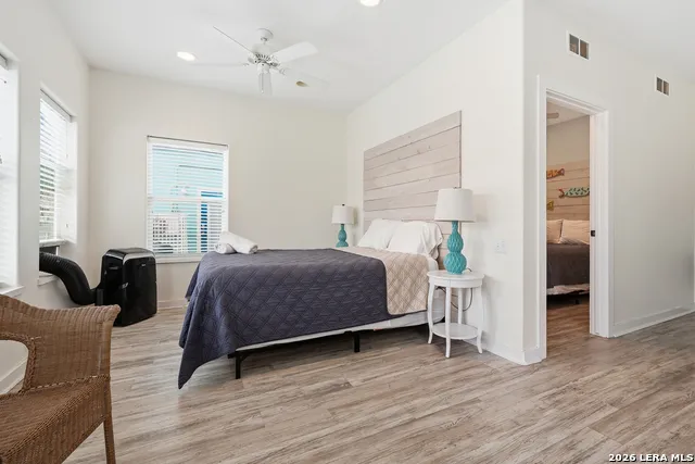 2525 S 11th St #49 Port Aransas, TX 78373