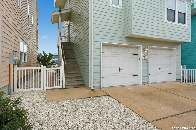2525 S 11th St #49 Port Aransas, TX 78373