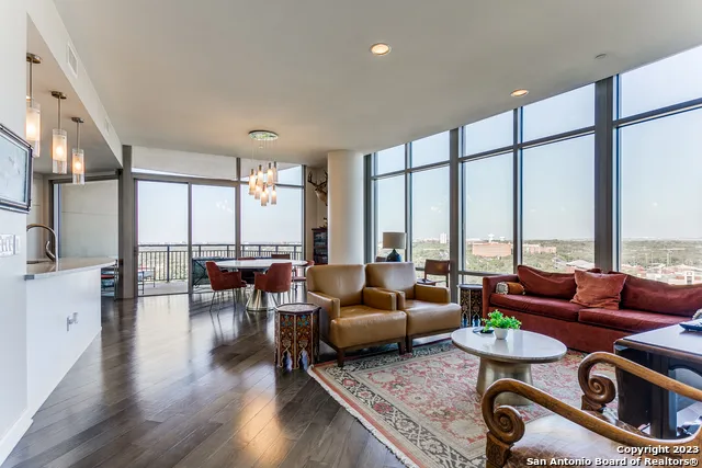 4242 BROADWAY #1204 San Antonio, TX 78209