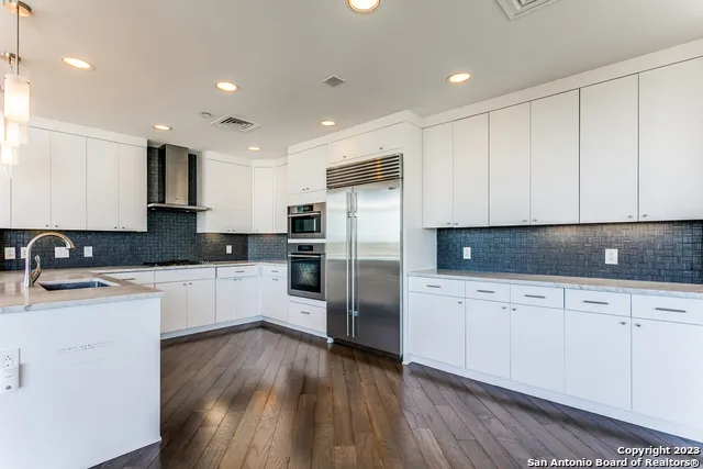 4242 BROADWAY #1204 San Antonio, TX 78209