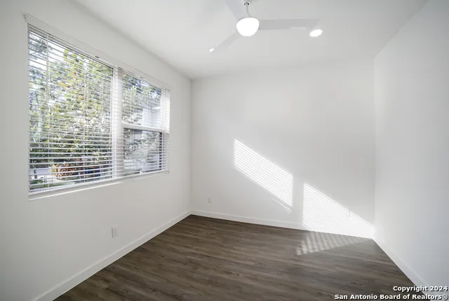 587 E Basel #4 New Braunfels, TX 78130