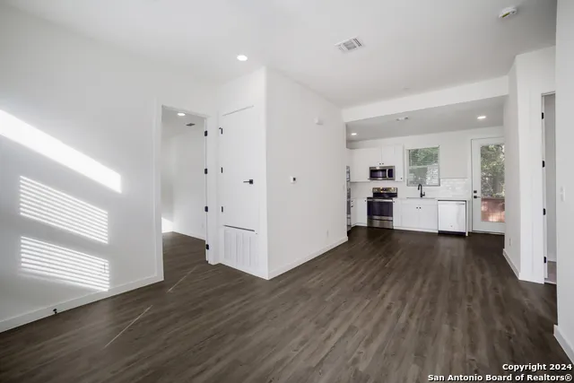587 E Basel #4 New Braunfels, TX 78130