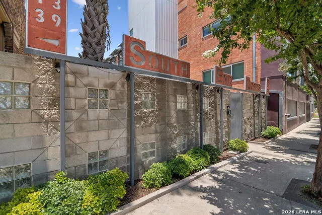 1339 S Flores #203 San Antonio, TX 78204