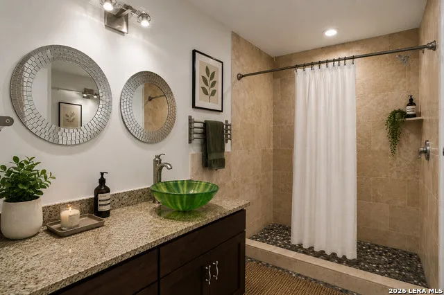 1339 S Flores #203 San Antonio, TX 78204