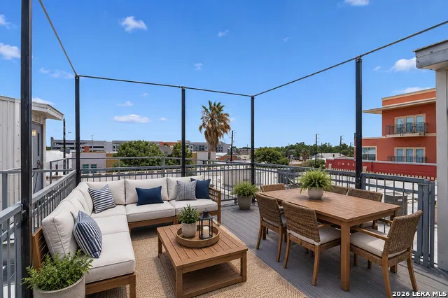 1339 S Flores #203 San Antonio, TX 78204