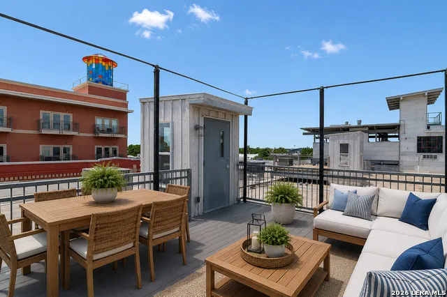 1339 S Flores #203 San Antonio, TX 78204