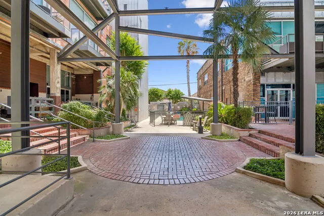 1339 S Flores #203 San Antonio, TX 78204
