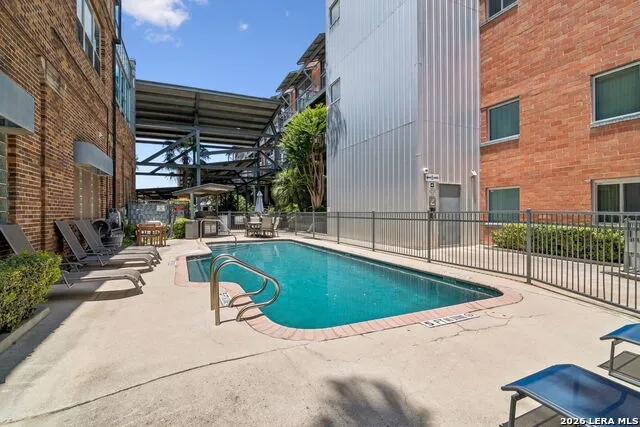 1339 S Flores #203 San Antonio, TX 78204