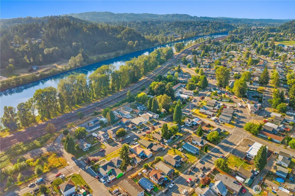803 Pacific Avenue Kelso, WA 98626