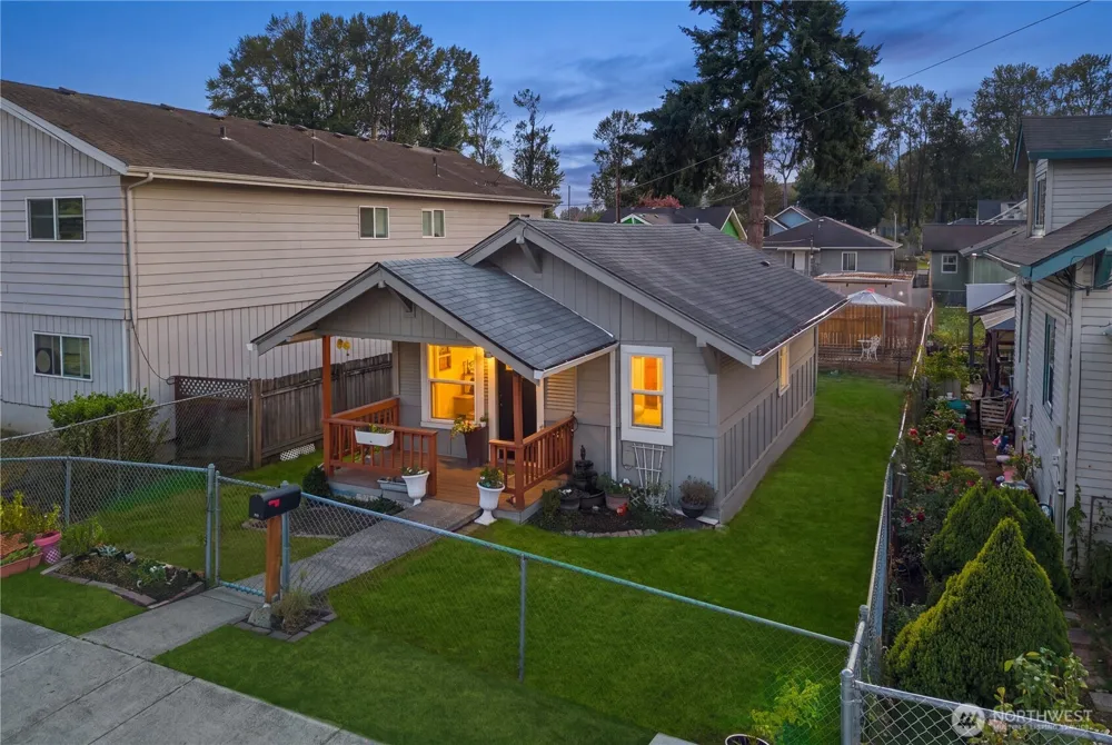 803 Pacific Avenue Kelso, WA 98626