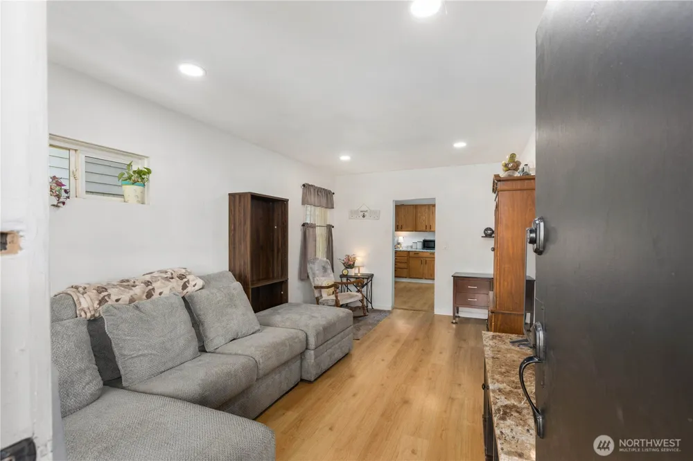 803 Pacific Avenue Kelso, WA 98626