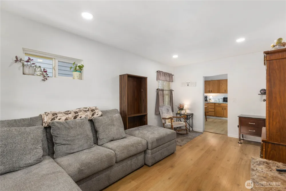 803 Pacific Avenue Kelso, WA 98626