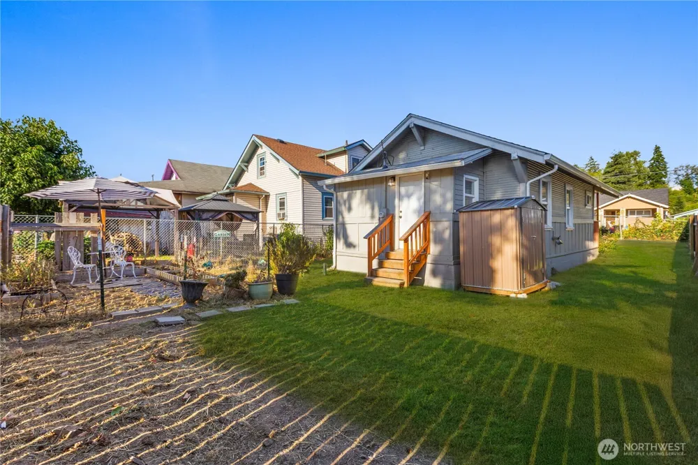 803 Pacific Avenue Kelso, WA 98626