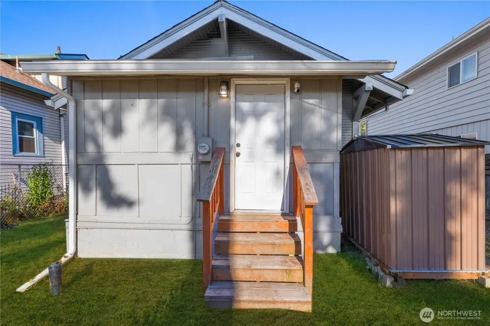 803 Pacific Avenue Kelso, WA 98626