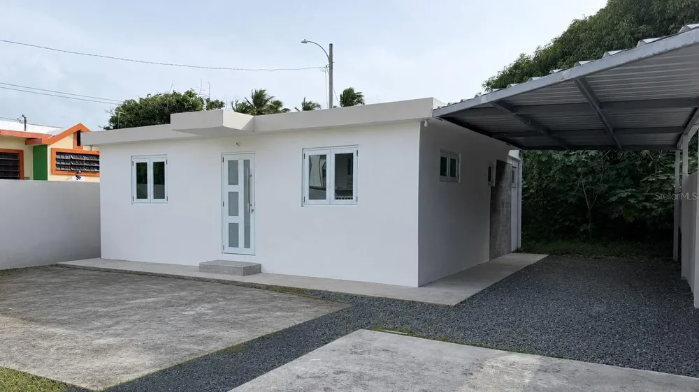 386 HEBREOS Loiza, PR 00772