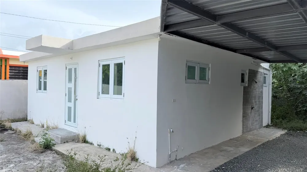 386 HEBREOS Loiza, PR 00772