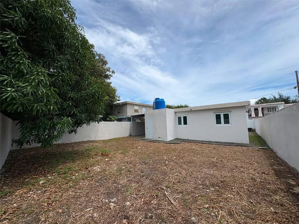 386 HEBREOS Loiza, PR 00772